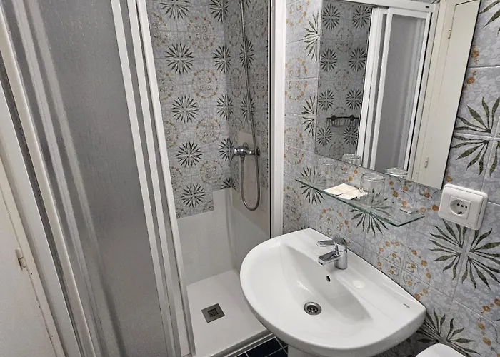 Pensión Cruz Tossa de Mar